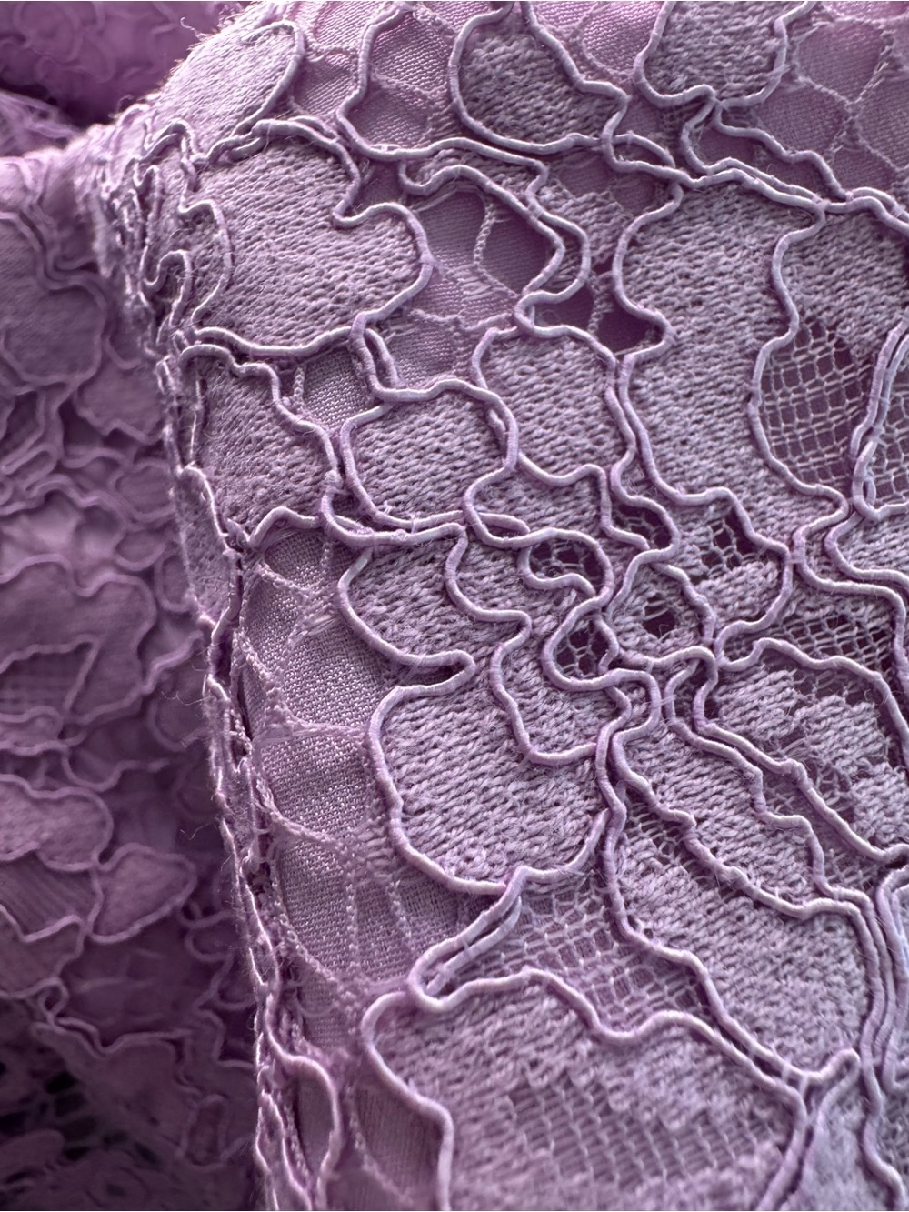 Sleeveless Lavender Lace Keyhole Top - Women's - Picture 13 of 13